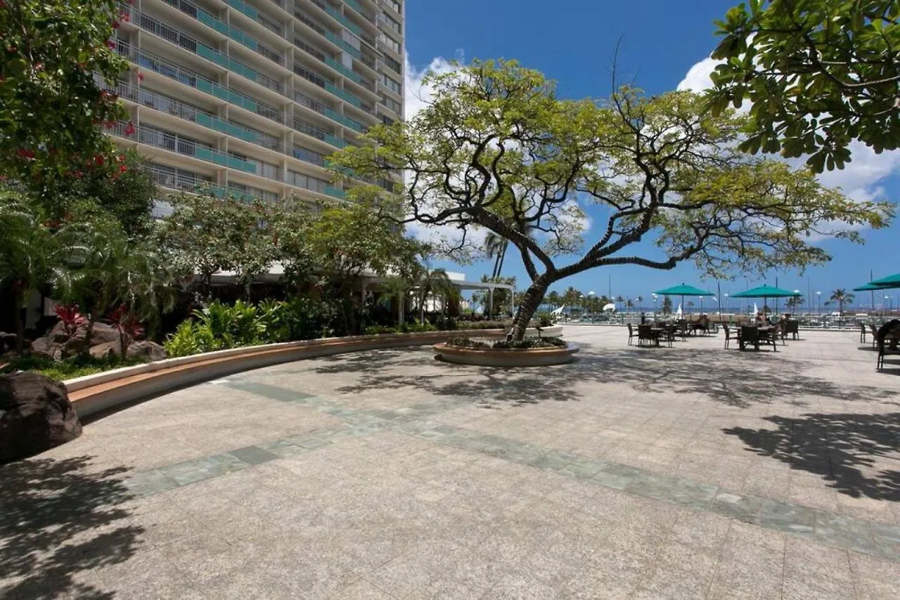 Holiday home Ilikai Apt 308 - Spacious Studio With Stunning Ocean & Harbor Views Honolulu